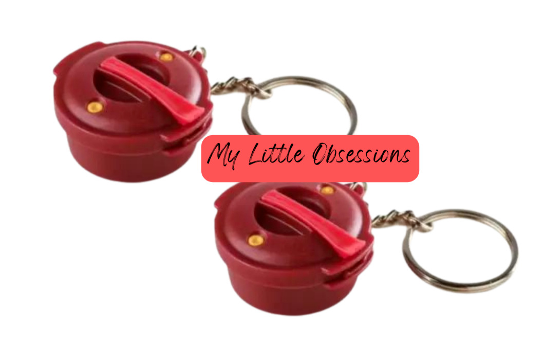 Tupperware New~Set of 2  Miniature microwave pressure cooker keychains