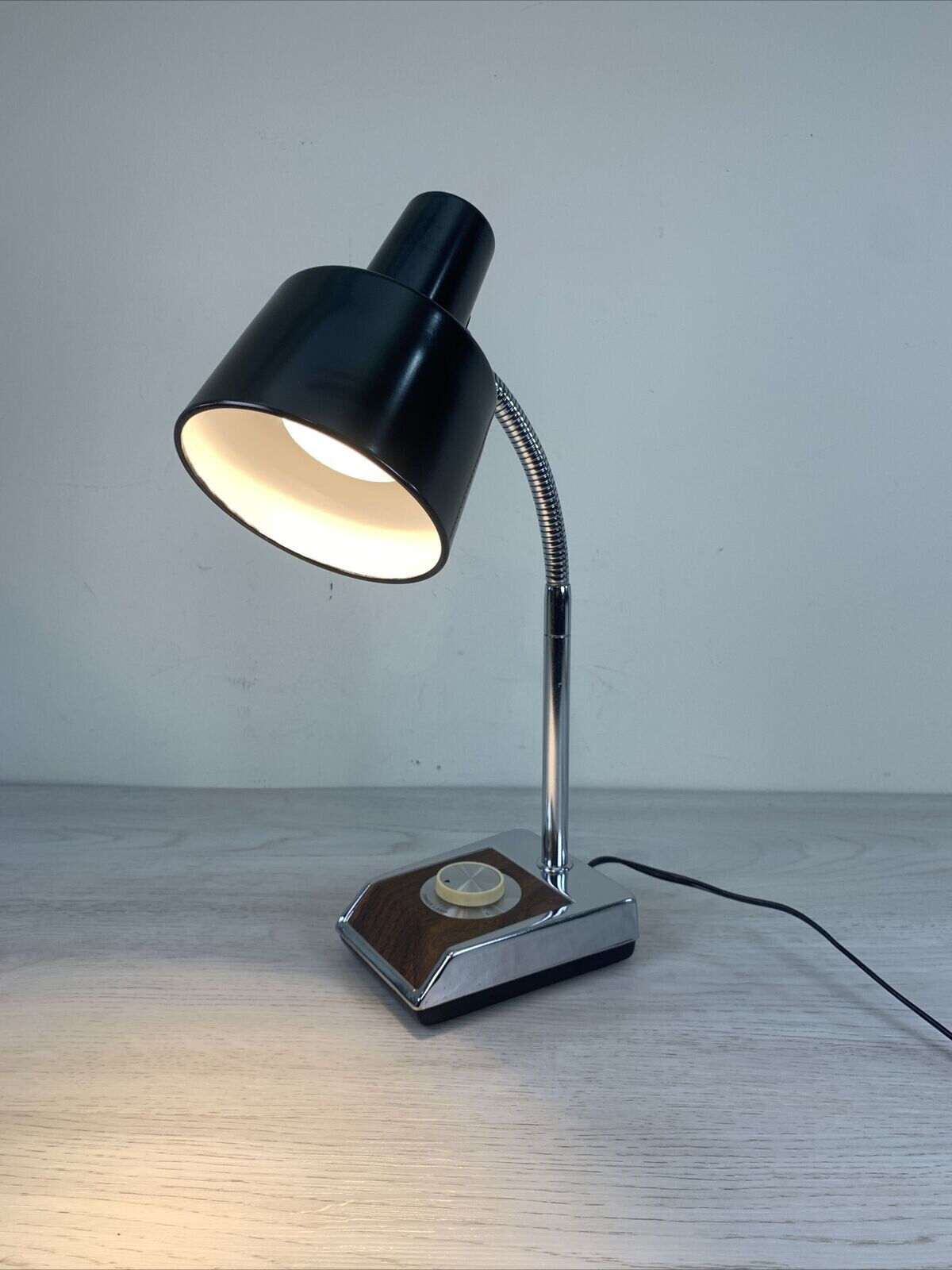 Vintage 1970\'s Mobilite Dimmable Desk Lamp Gooseneck Woodgrain MCM