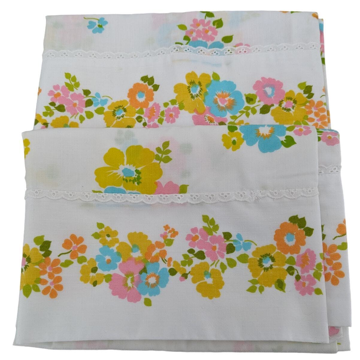 Vintage 1970's FASHION MANOR JCPenney Percale Pillowcase Set with Flower Bouquet