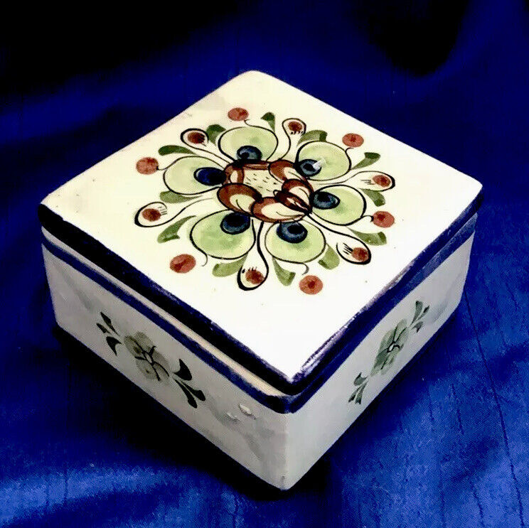 Tonala Mexican Art Pottery Trinket Box Signed “CAT” Vintage