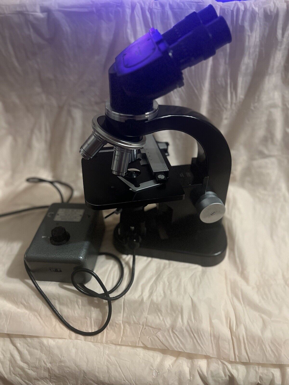 Vintage Ernst Leitz Wetzlar 716918 Binocular Microscope W/ Light & Hard Case