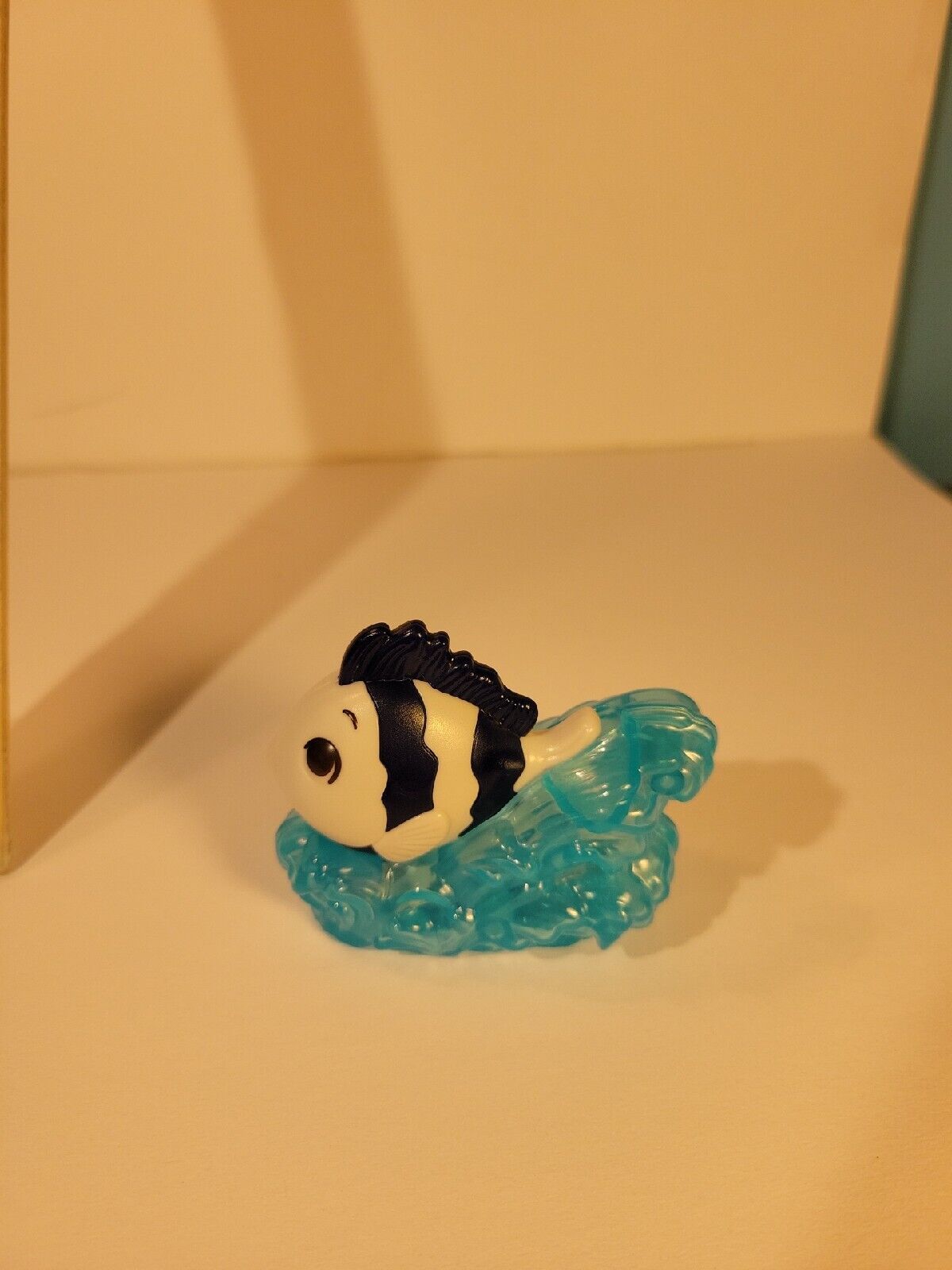  Disney\'s The Little Mermaid Flounder Collectible Figurine