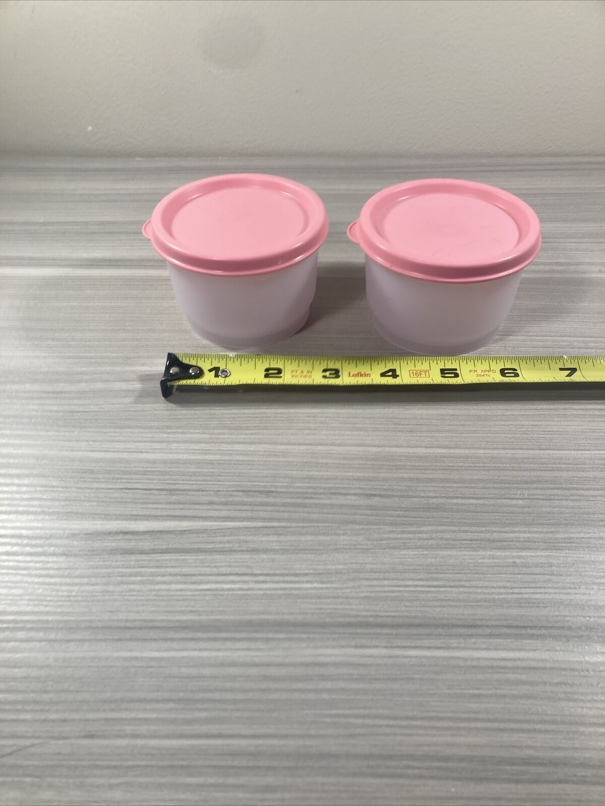 Tupperware Small Snack Cups Clear w/pink Seals/Lids Lot of 2 New 