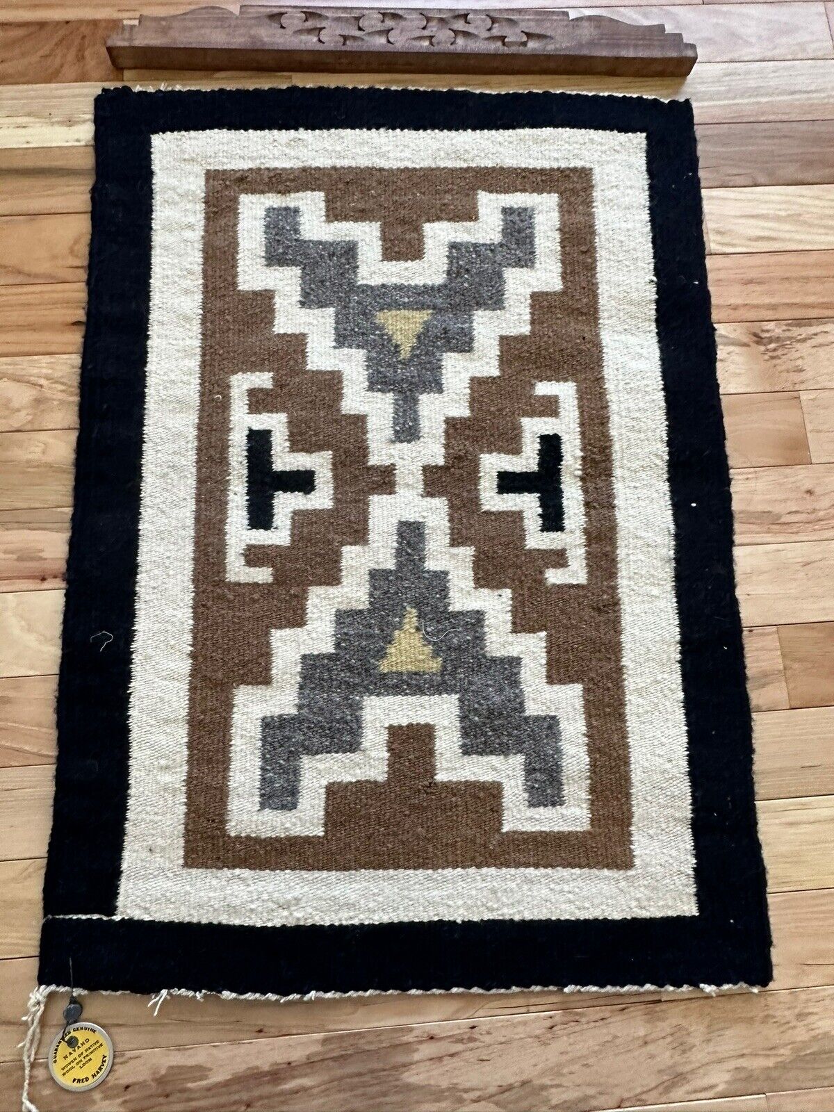 BEAUTIFUL VINTAGE NAVAJO TWO GREY HILLS ANTIQUE RUG /TAPESTRY 26 X 18