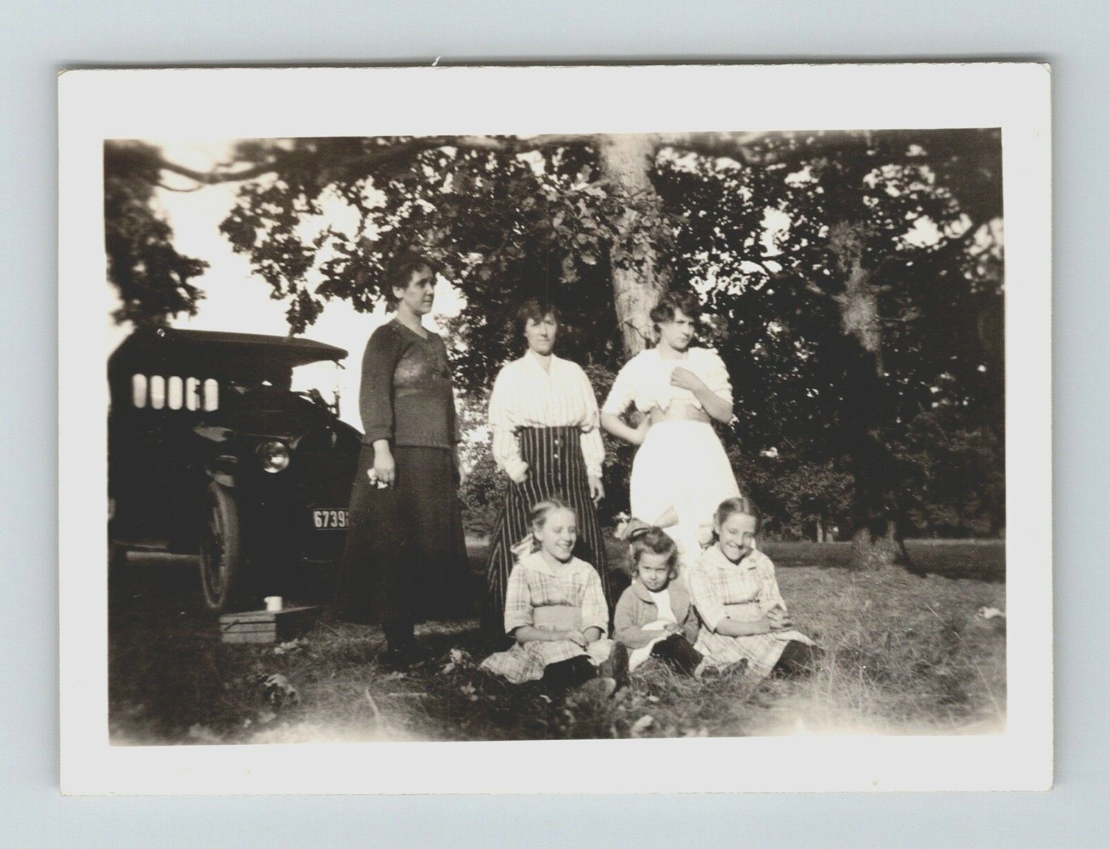 wd3 Original Photo 1930\'s ? Kids / Antique car 579a