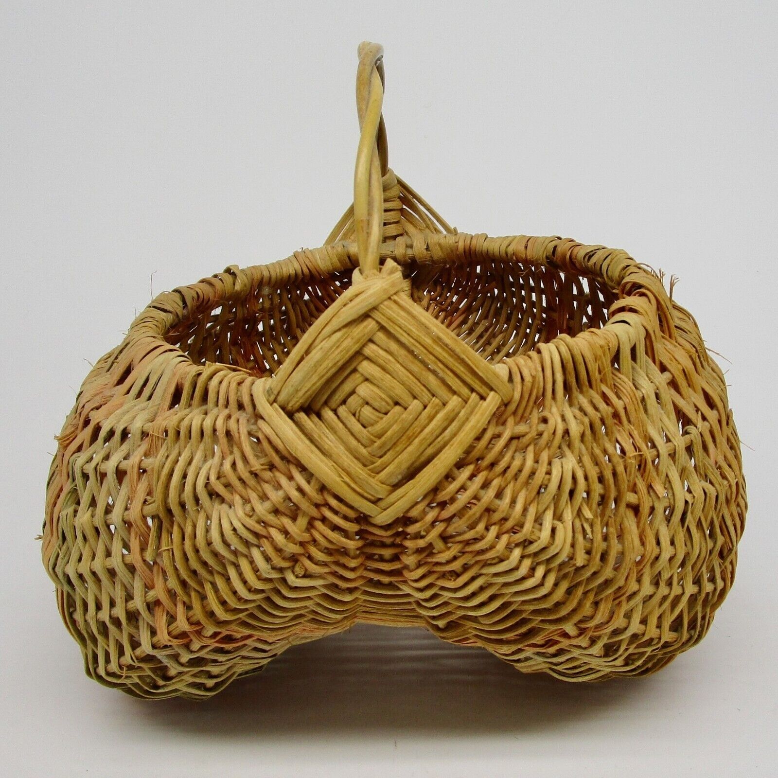 Vintage buttocks basket egg gathering butt woven country primitive decor 9\