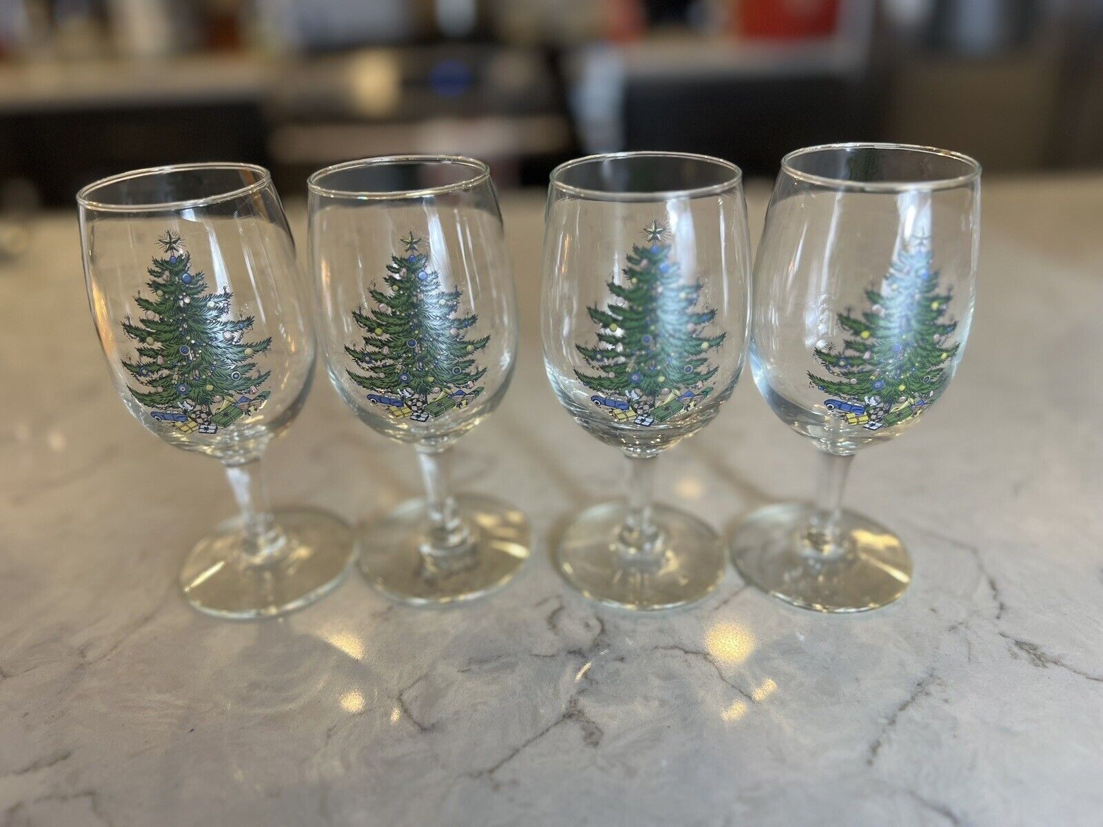 Set of 4 Cuthbertson American Christmas Tree  Stemmed Wine Glasses 6” Tall