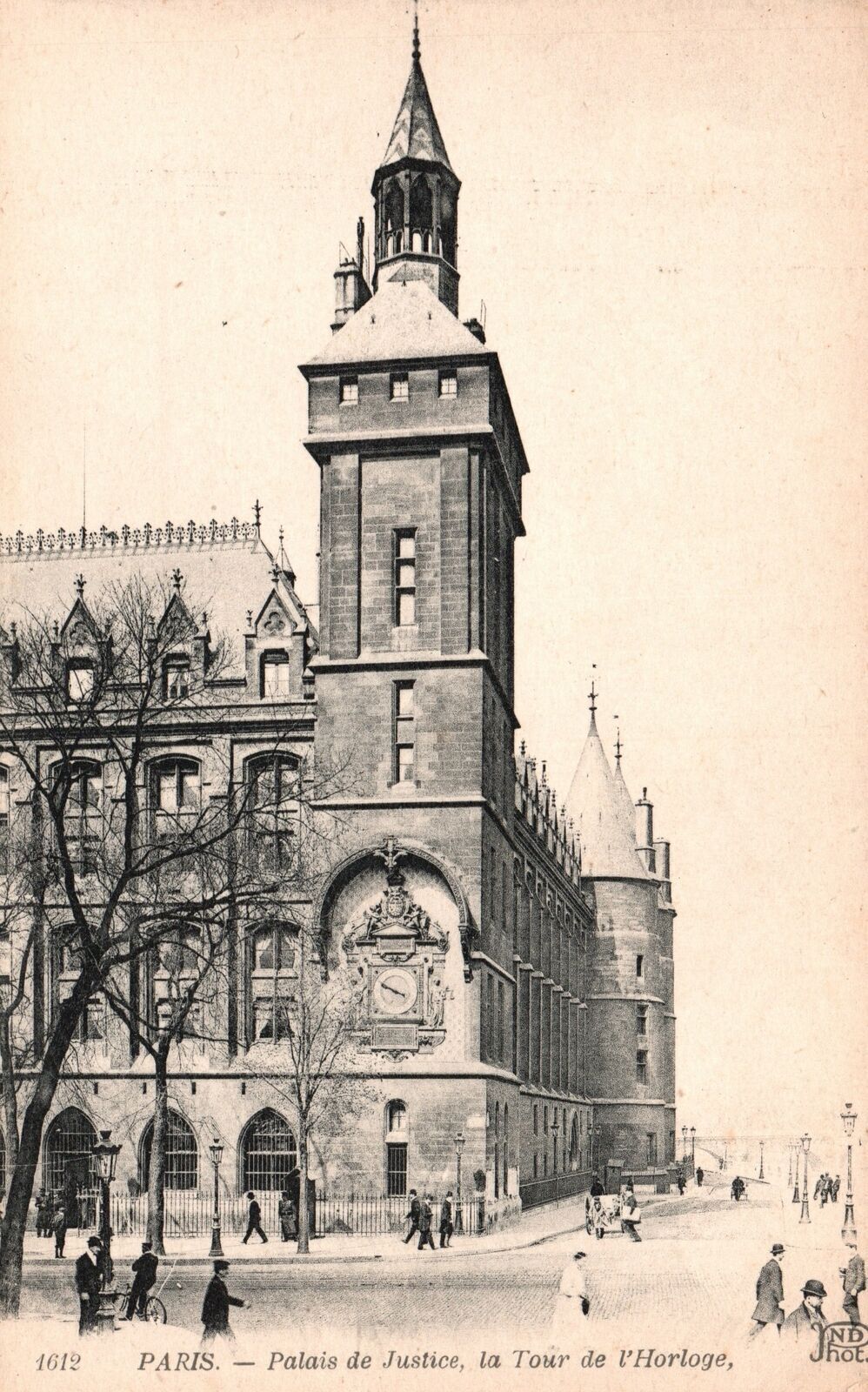 Vintage Postcard Palais De Justice La Tour De L\'Horloge Paris, France