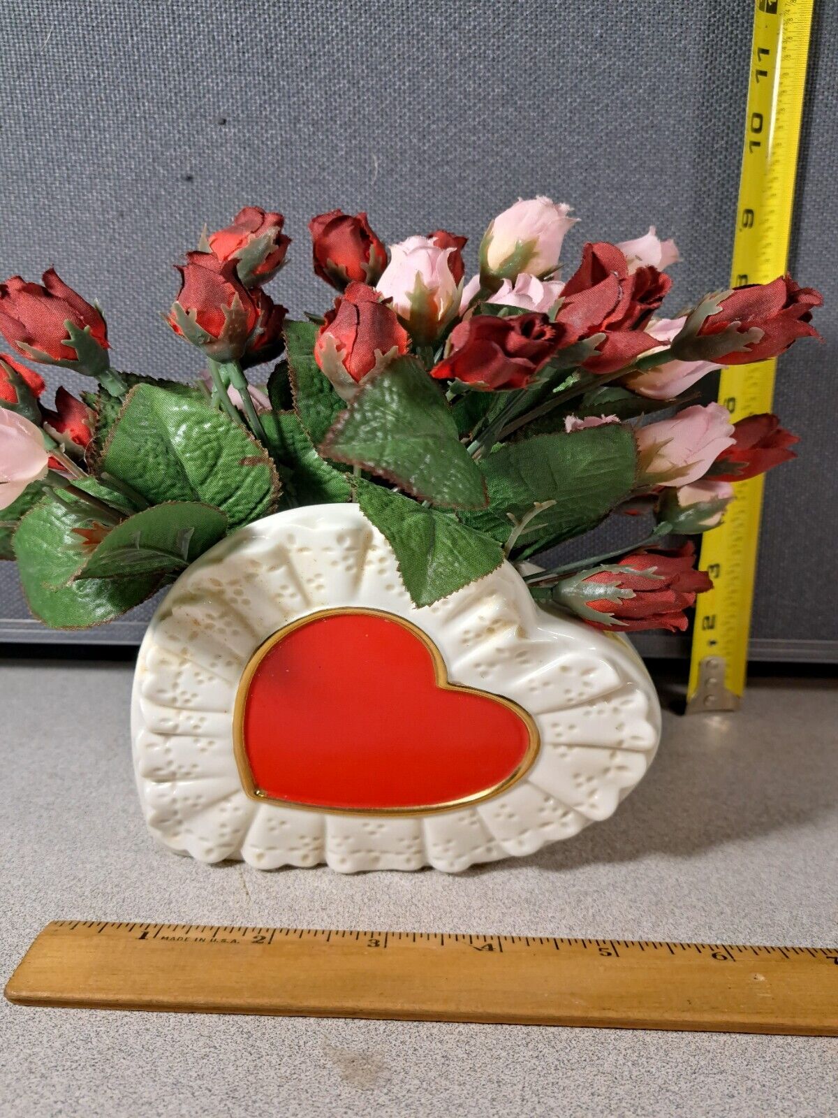 Vintage Ceramic Heart Shape Planter w/Faux Rose Buds Teleflora Taiwan #2835L256