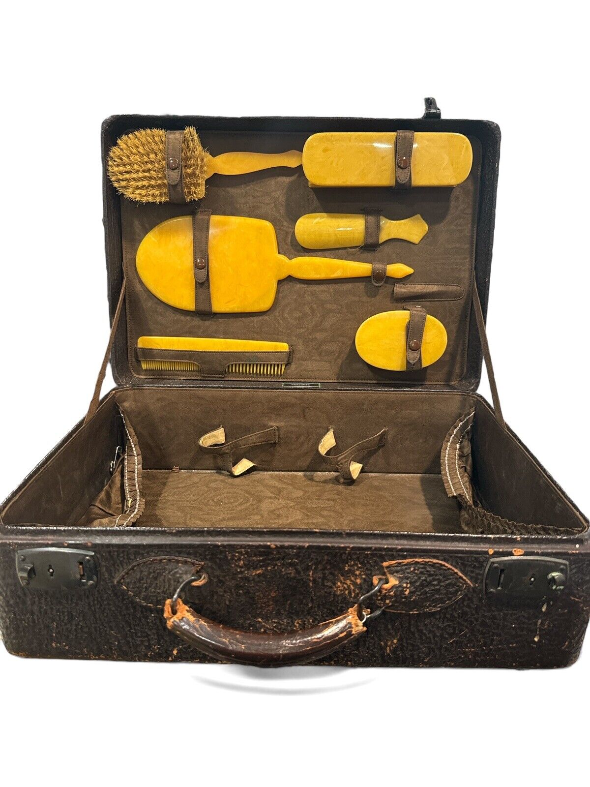 Vintage Art Deco 1930s Cowhide Travel Luggage Suitcase Vanity Kit mirror brushes