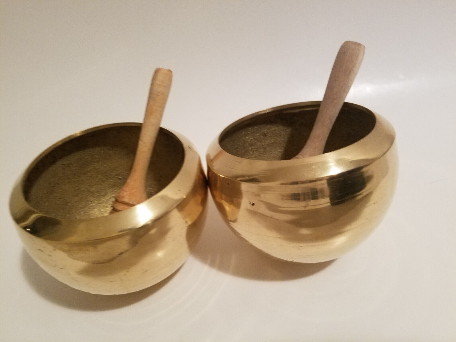 4 Singing bowls, 7 Inch brass & mallets