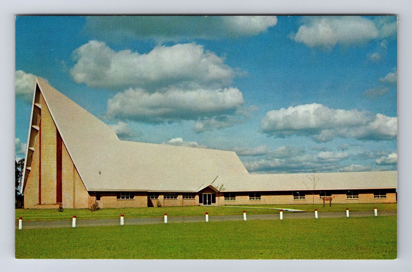 Hayward WI-Wisconsin, First Lutheran Church, Souvenir, Vintage Postcard