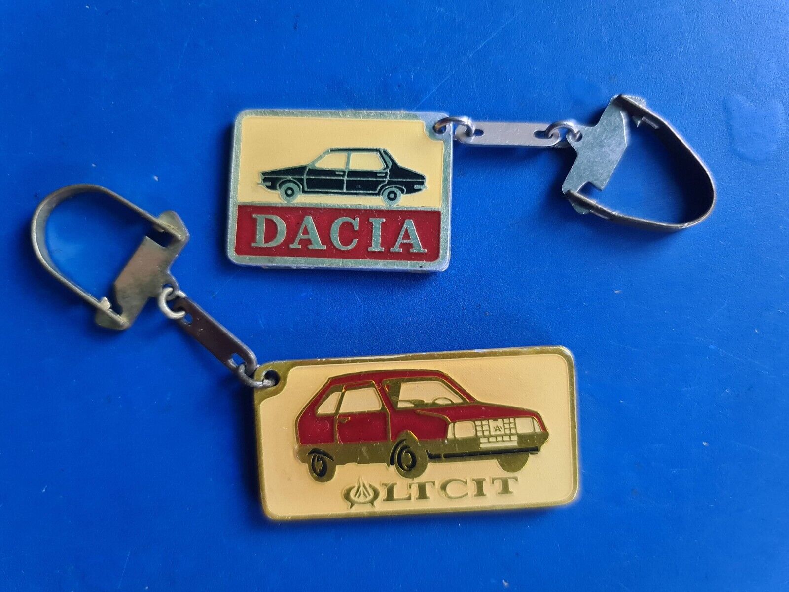 Romania automobile Dacia OLTCIT  Citroen old keychain
