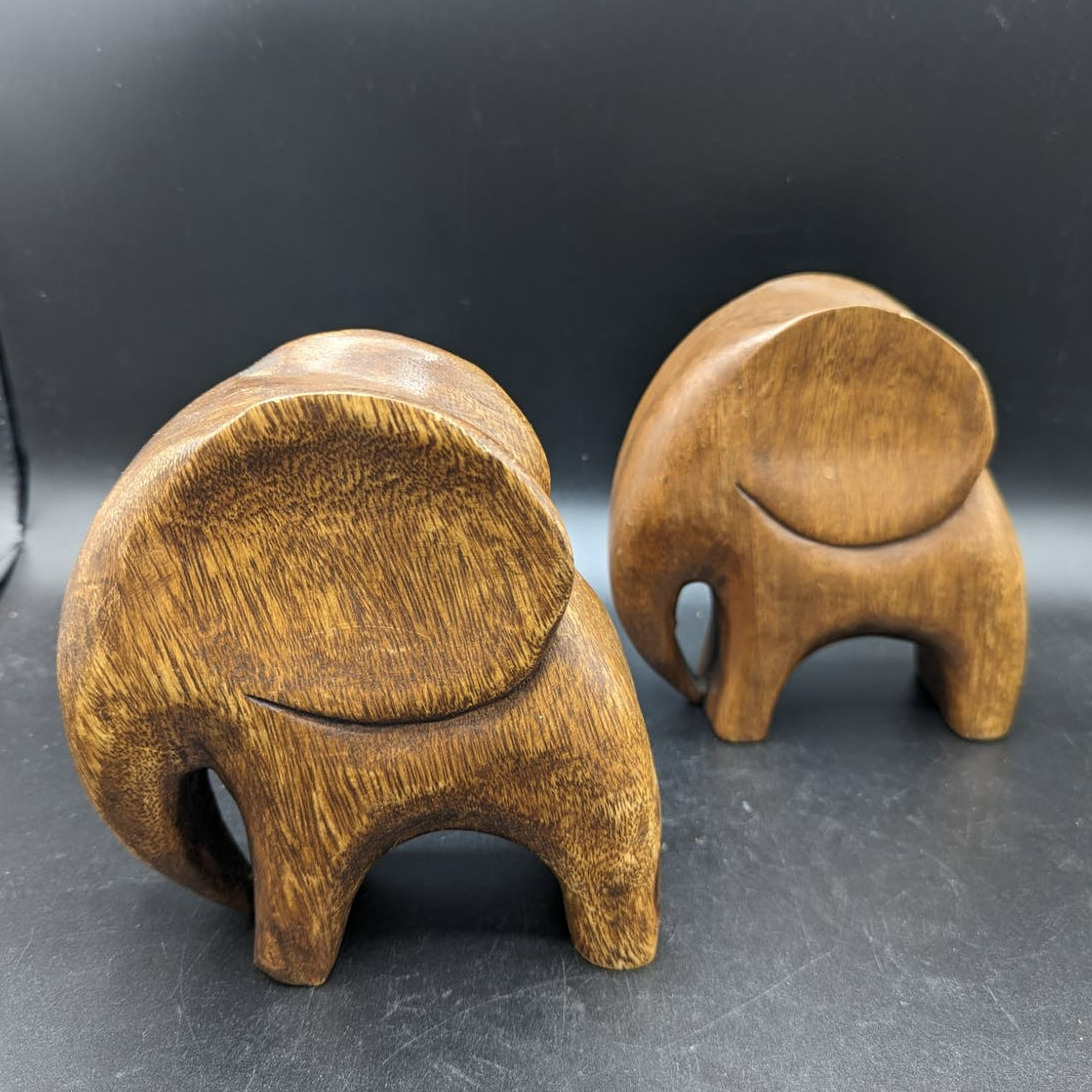 Set Of 2 Vintage Hand Carved Wooden Elephants 5.75\