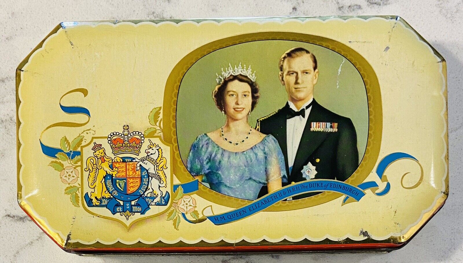 Queen Elizabeth M.A. CRAVEN & SONS CONFECTIONERY Tin French Almond York, England