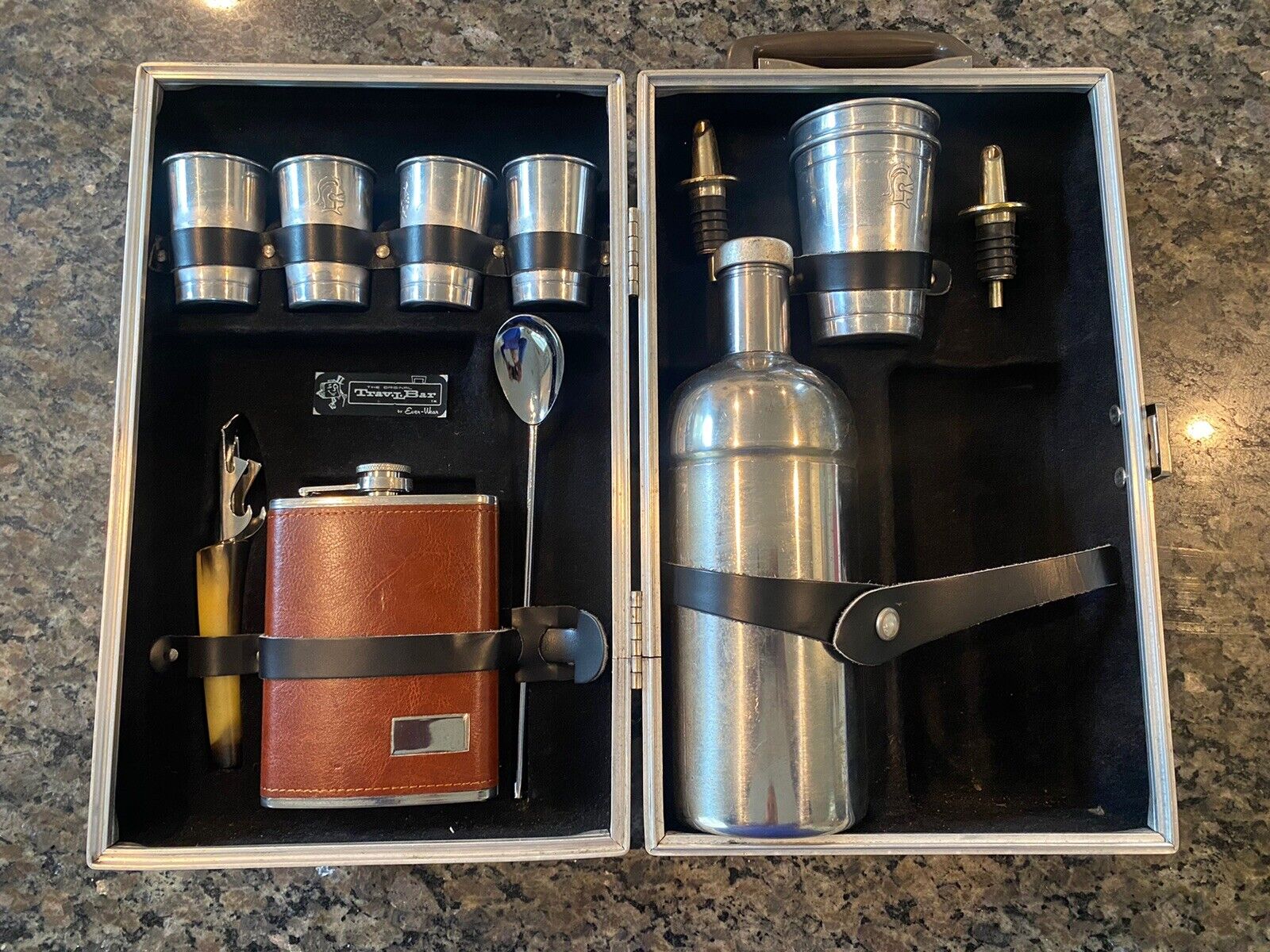 Vintage 1960s Travel Bar Set With Flask And  Case Executair 880 Ever-Wear