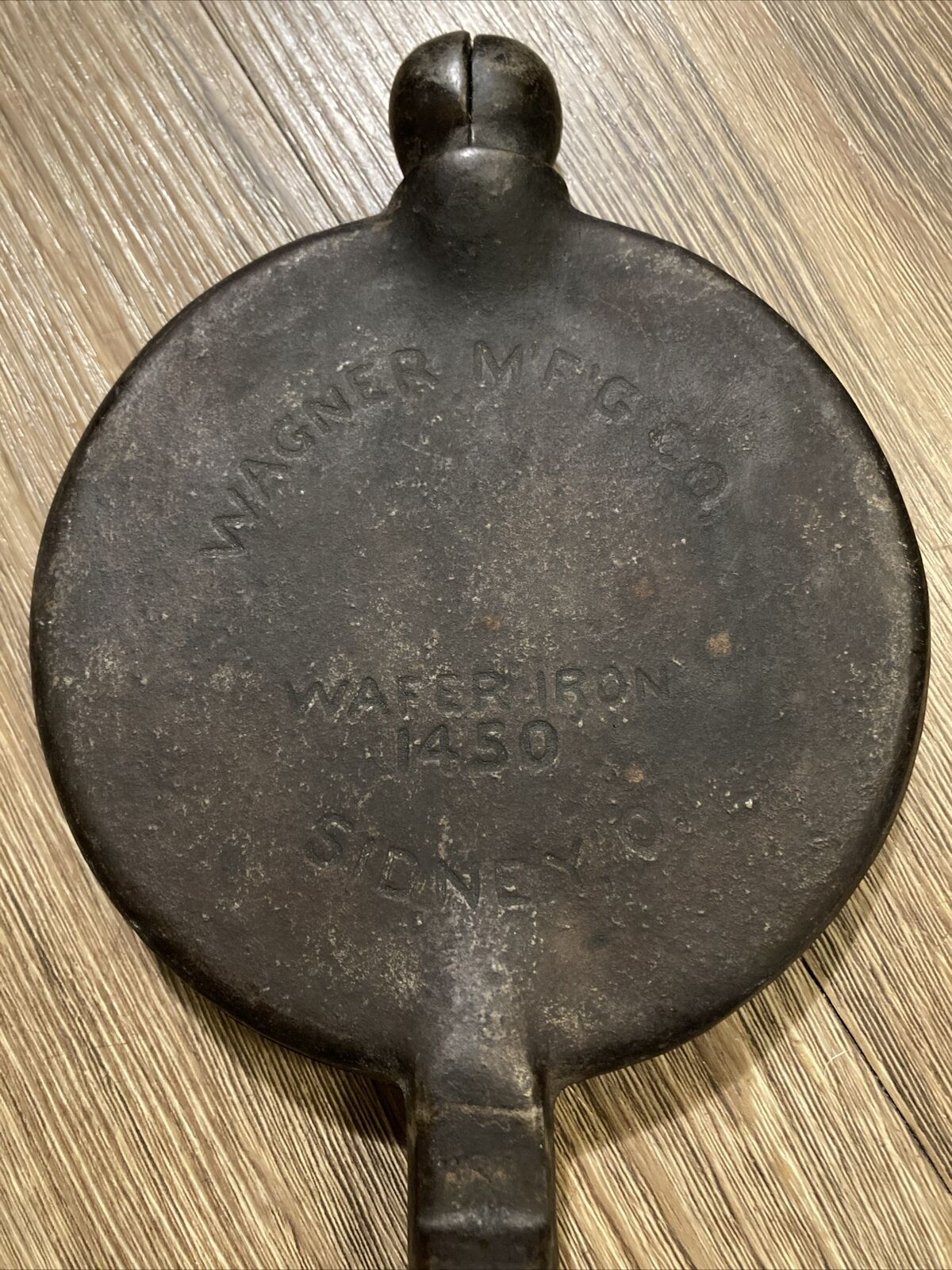 Vintage Rare Antique Wagner MFG Co Cast Iron Wafer Iron 1450 w/o Base USA