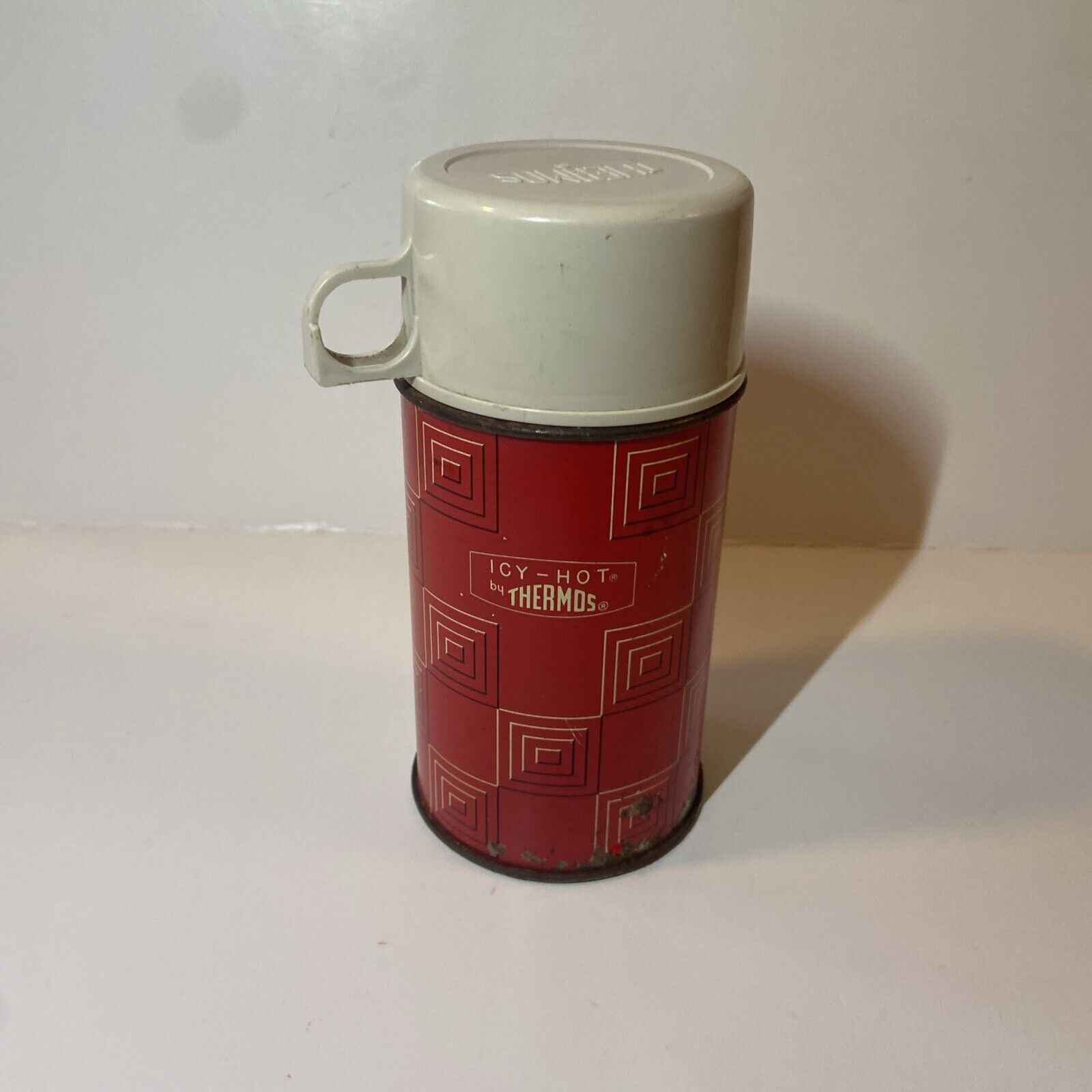 Thermos Icy-Hot Bottle Red & Black Retro Geometric Design ~ Vintage 1963