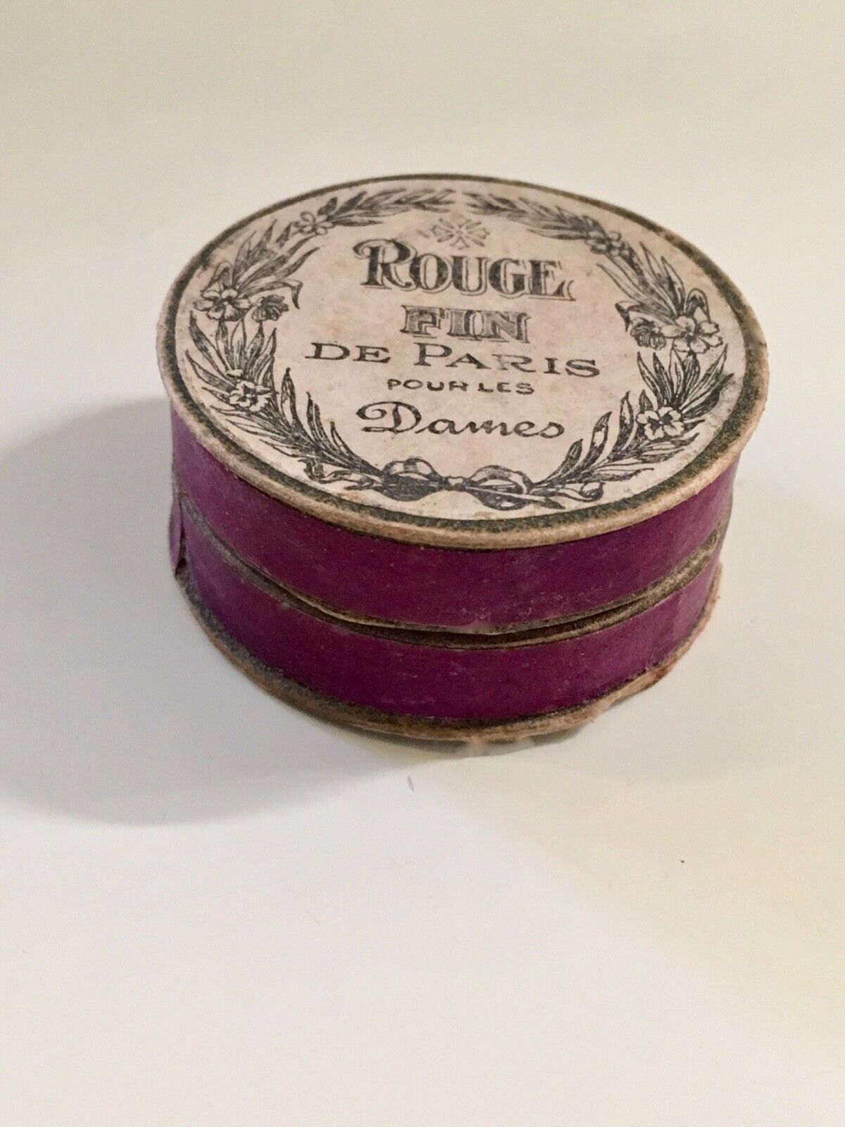 RARE ANTIQUE 1800\'S PARIS ROUGE POWDER BOX DAMES W/ROUGE INSIDE
