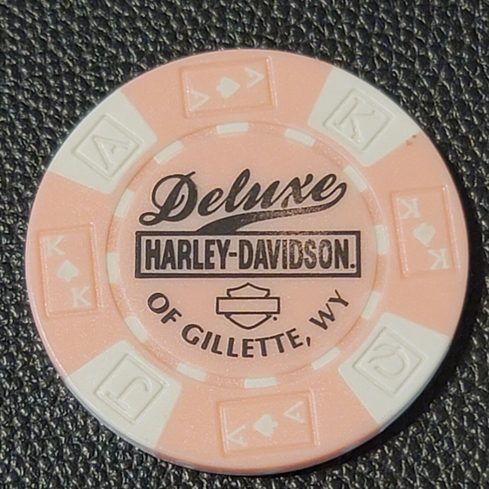 DELUXE HD OF GILLETTE ~ WYOMING (Pink AKQJ) Harley Davidson Poker Chip
