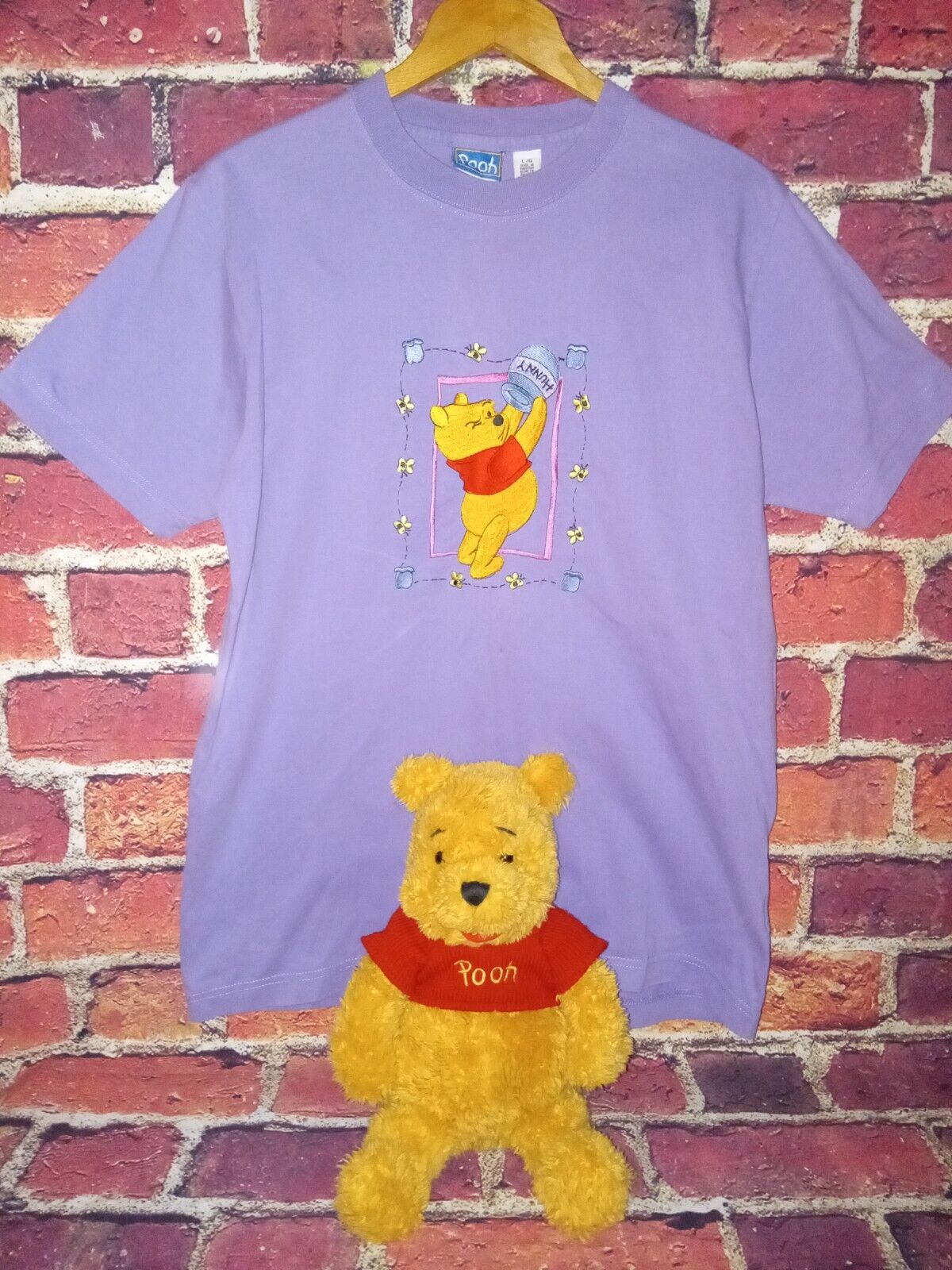 VTG Winnie The Pooh Adult Purple T Shirt & Pooh Bear Size Large