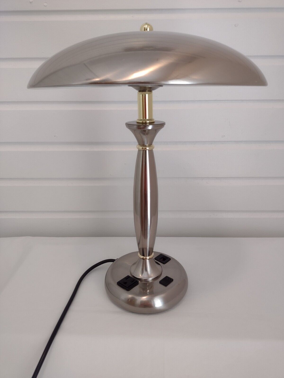 Vintage Chrome Atomic Table Desk Lamp Flying Saucer/UFO Shade Mid Century Style