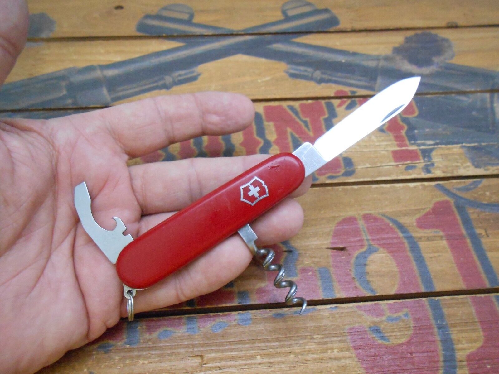 Vintage Victorinox Waiter Swiss Army Knife 84mm Red   Grooved Corkscrew