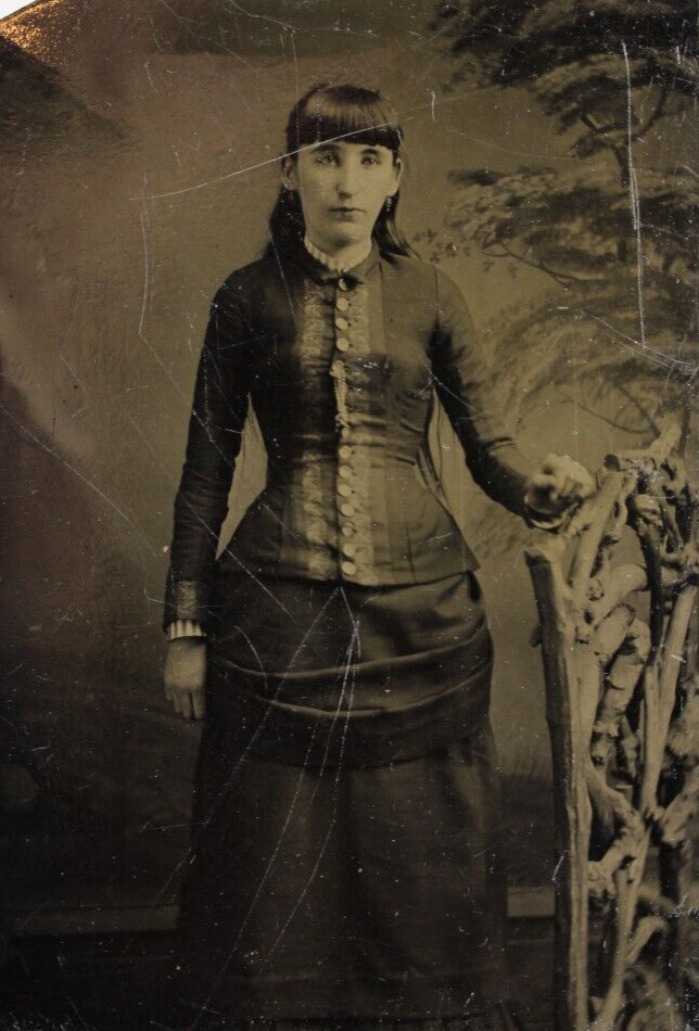 c1880s Tintype Beautiful Woman Large Button Victorian Dress & Jewelry D4209