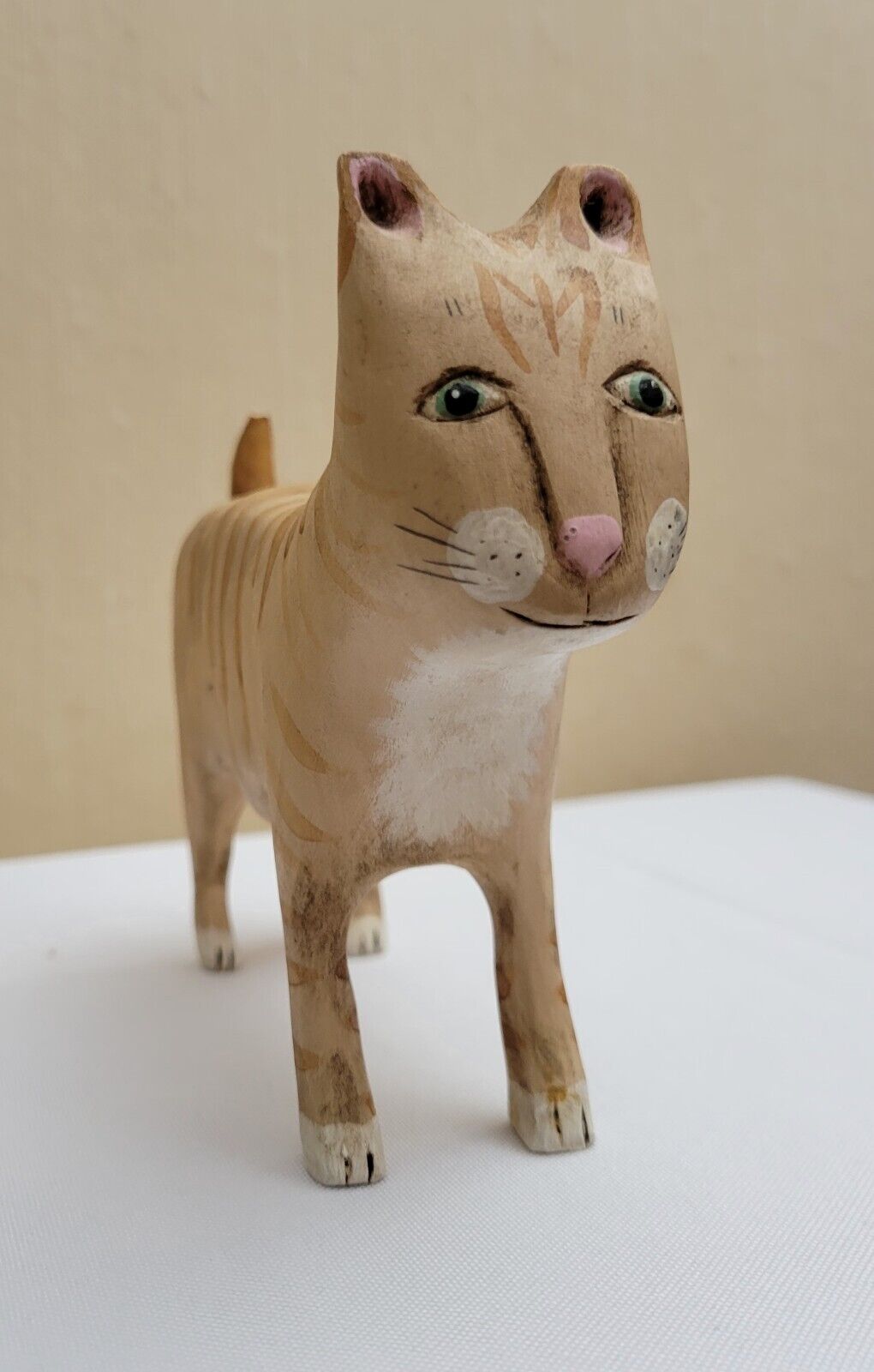 Incredibly Charming Vintage Ted Nichols Hand-Painted Cat Carving, 1992