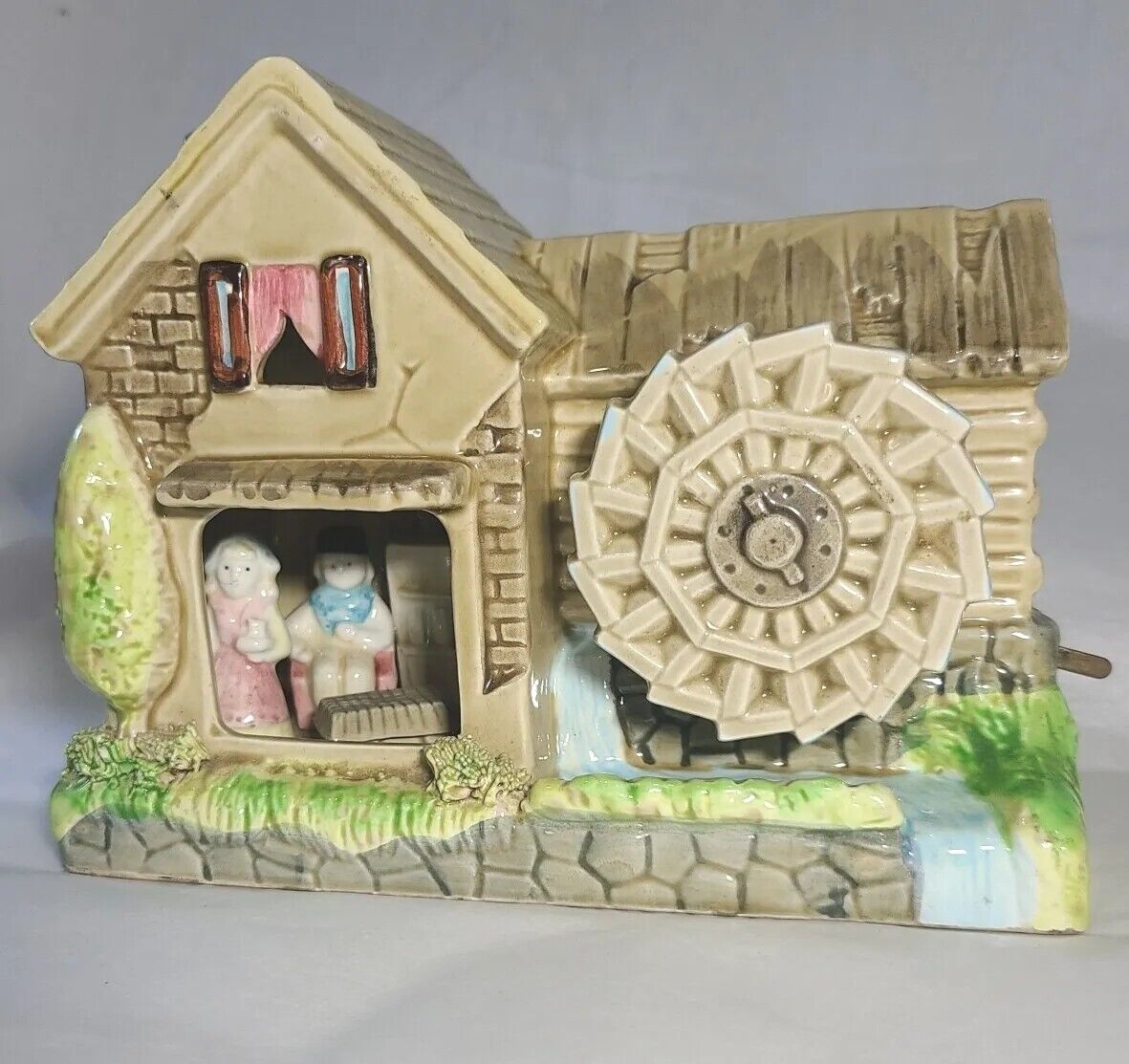 VTG Old Mill Music Box Porcelain Cottage Water Wheel Dutch Couple slow melody
