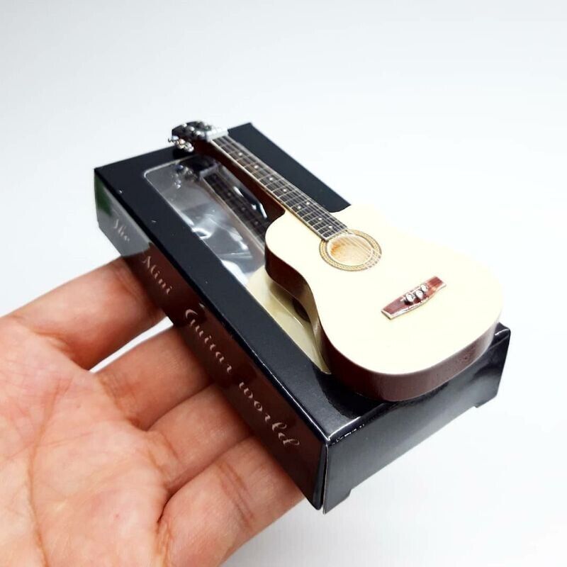 2 Miniature Music Guitar Accoustic Taylor 914CE Jae Day6 112 souvenire