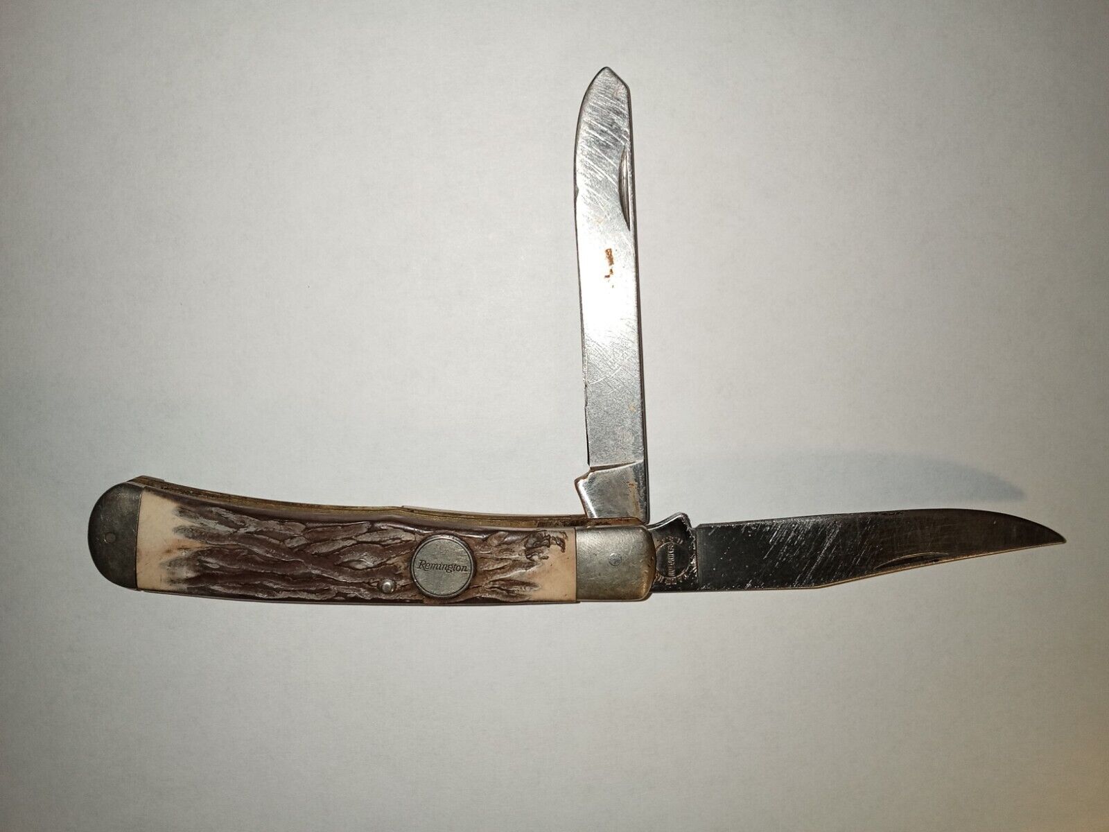 Vtg Remington Model: R12 2 Blade Knife, Needs A Scale Replaced, USA, 3.25\