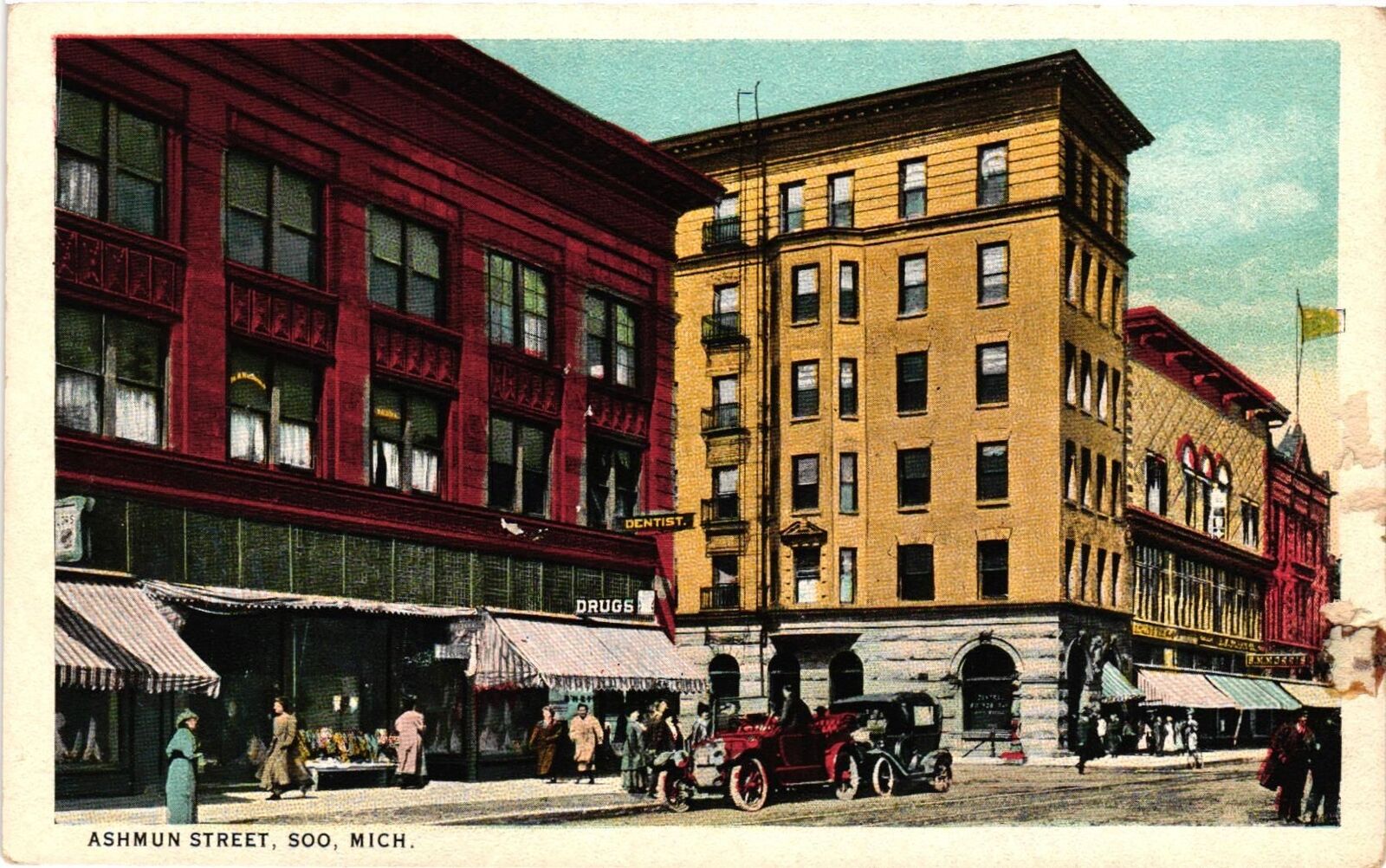 Vintage Postcard- ASHMUN STREET, SOO, MI.