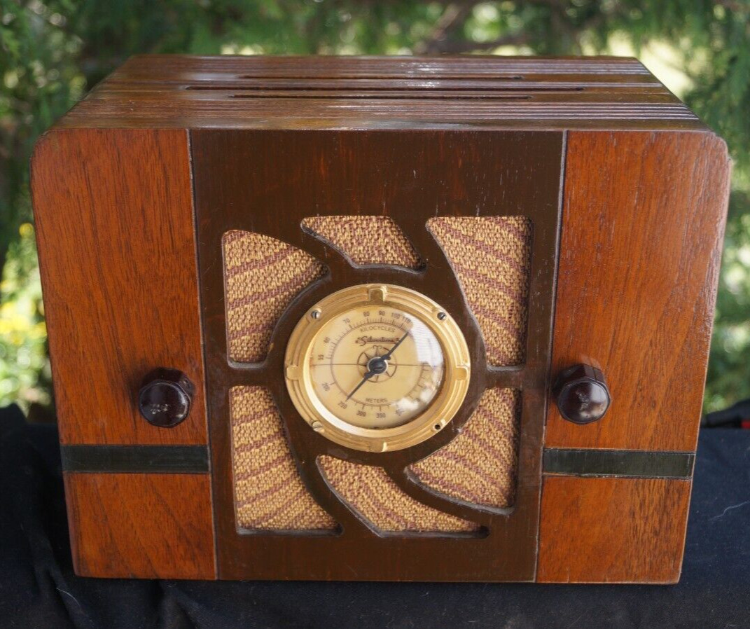 Antique 1930s Sears Silvertone Tube Radio Wood Case - Works - BEAUTY
