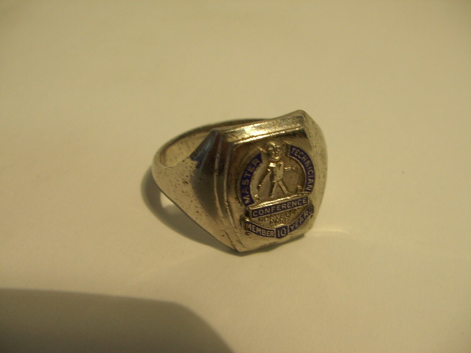 Vintage Master Technician Chrysler Corp. 10 Year member sterling ring, 13
