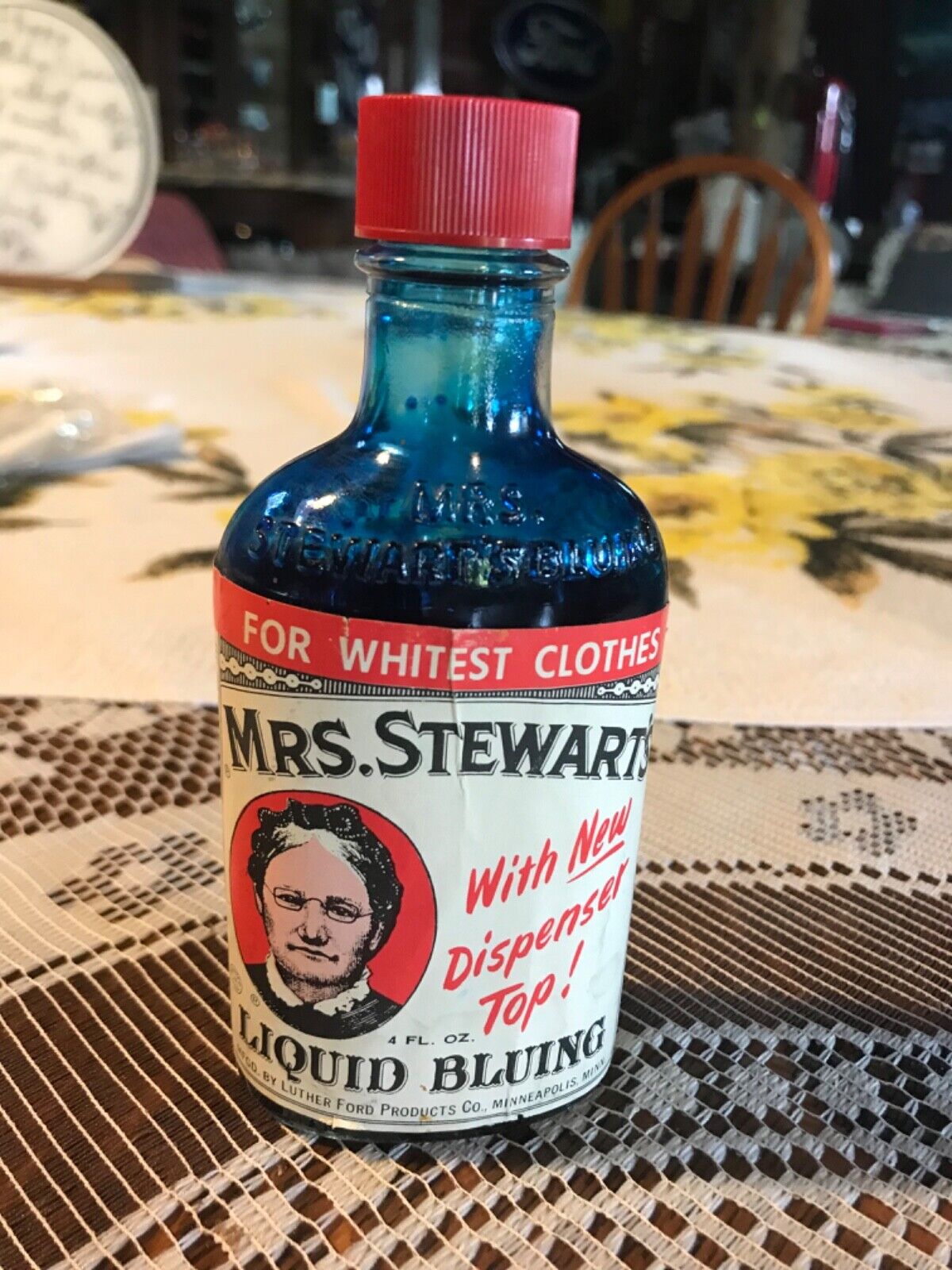 Vtg 4 oz Mrs. Stewart\'s Liquid Bluing  Bottle Full 1963