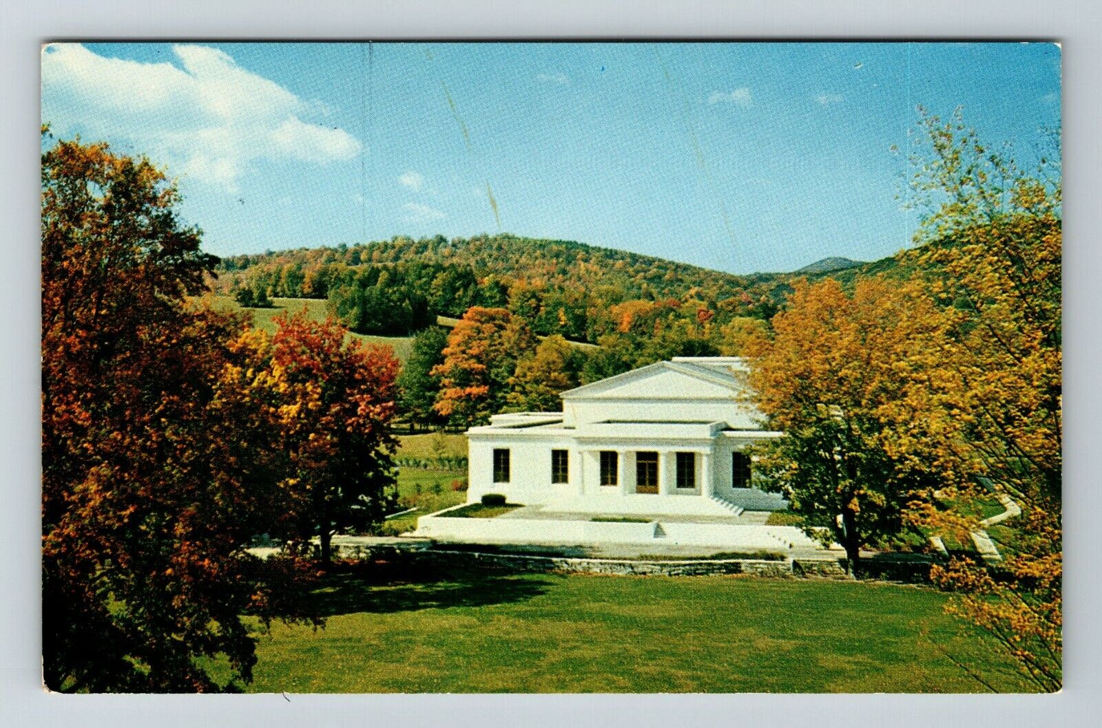 Williamstown MA-Massachusetts Sterling & Francine Clark  Vintage Postcard