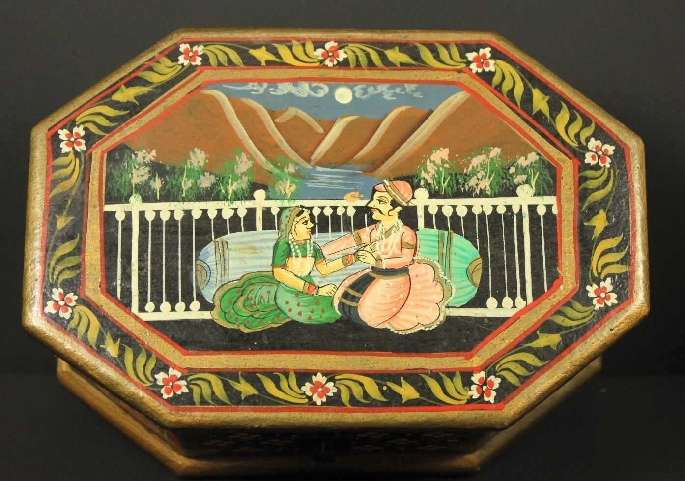Vintage Octagon India Hand Painted Wooden Box Hinge Lid Raja Rani King Queen Vtg