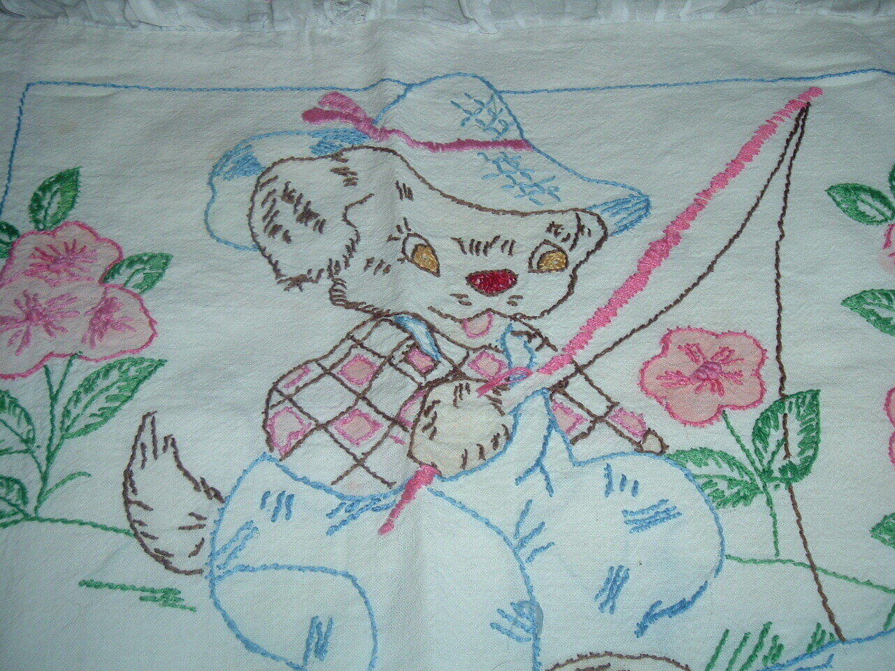 Vtg 40s Kitschy Embroidered Bear Fishing Pillow Cover Cottage Shabby 18x13 #PB9