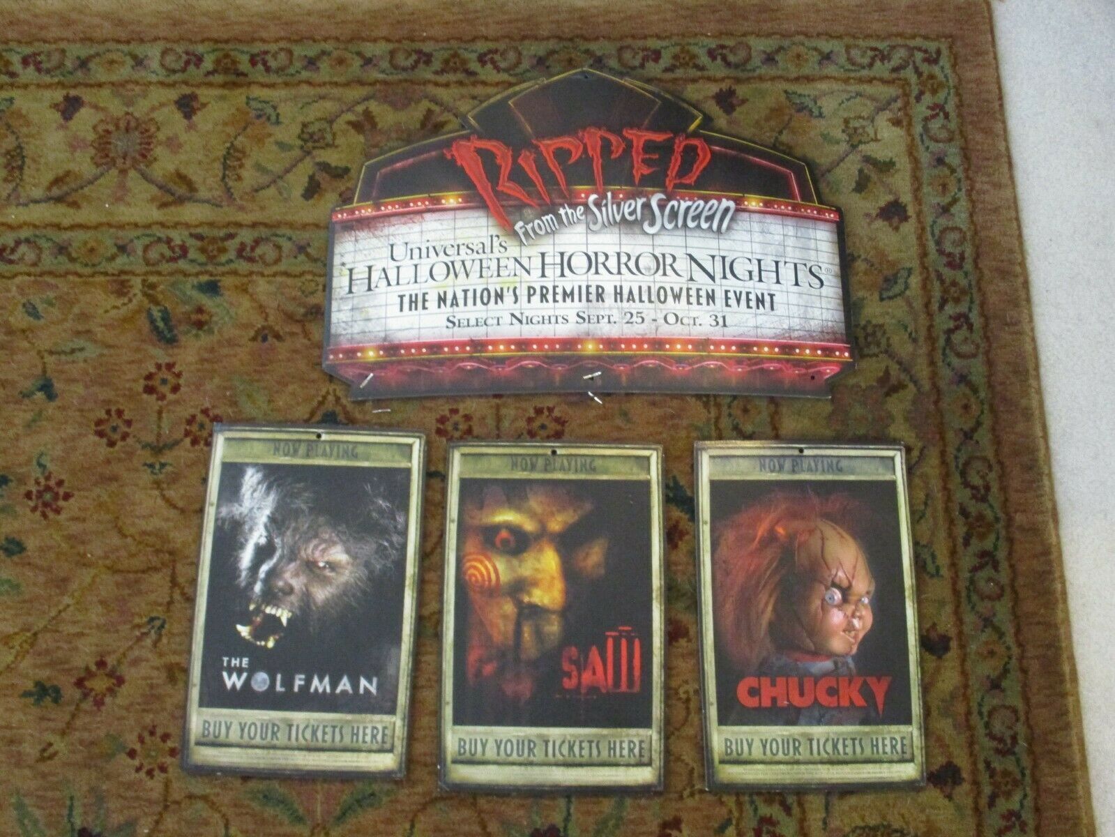 Halloween Horror Nights Universal Studios 2009 Display Saw Chucky The Wolfman