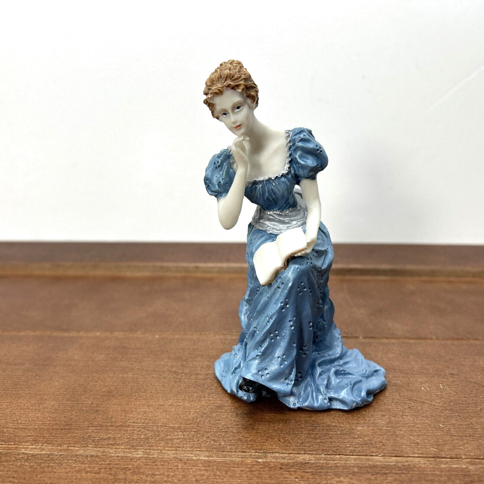 Vintage 1996 Popular Imports Inc, Victorian Woman Lady Sitting Book Figurine