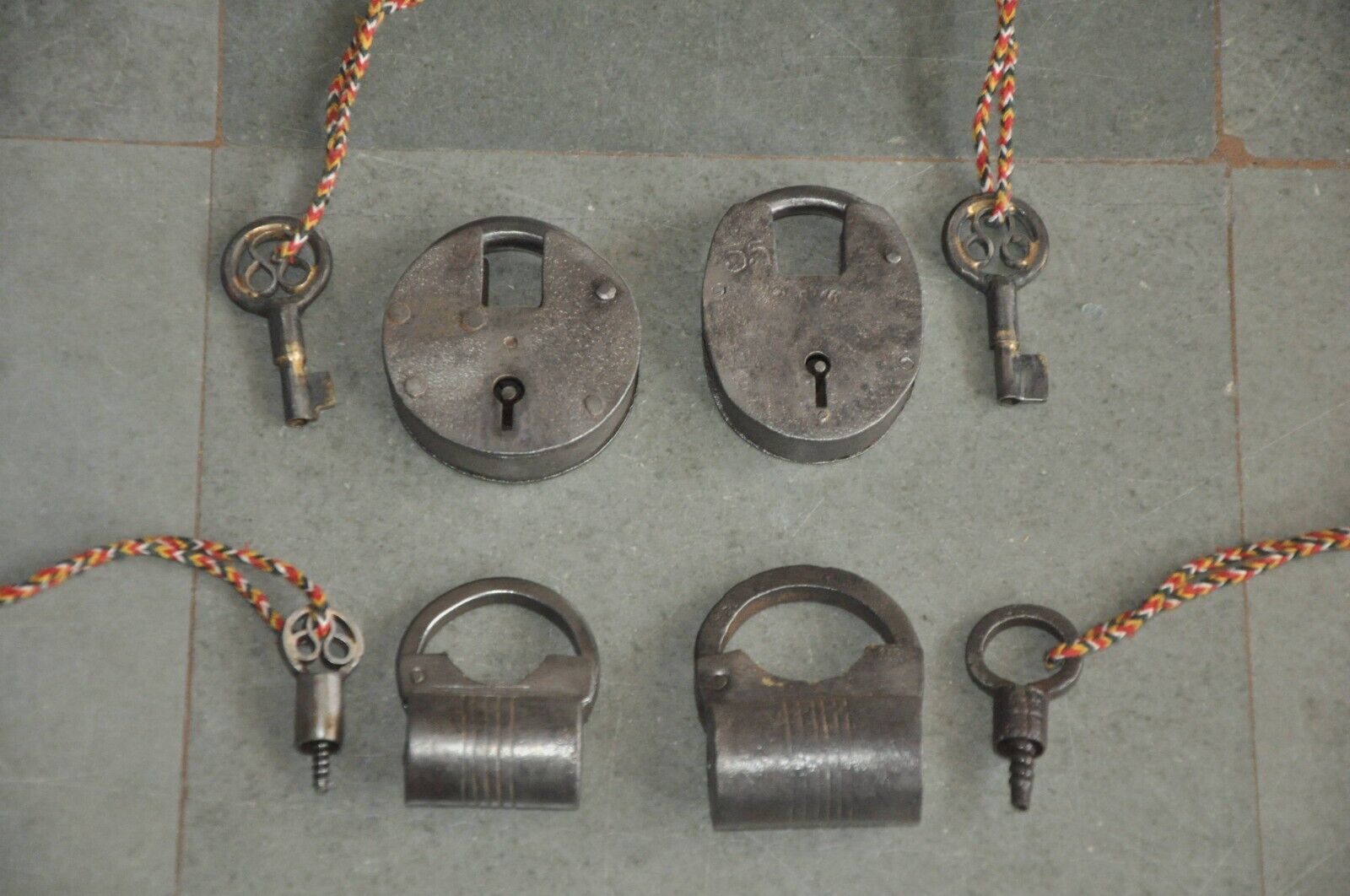 4 Pc Vintage Engraved Iron Handcarfted Different Shape Padlocks