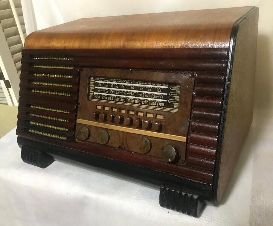 Vintage Deco 1941 Philco Radio Model 41-250 Now A Bluetooth Speaker w/Lited Dial