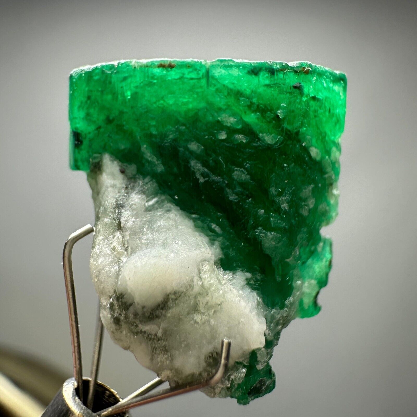 26+ CT. Amazing Top green Swat Emerald huge crystal.