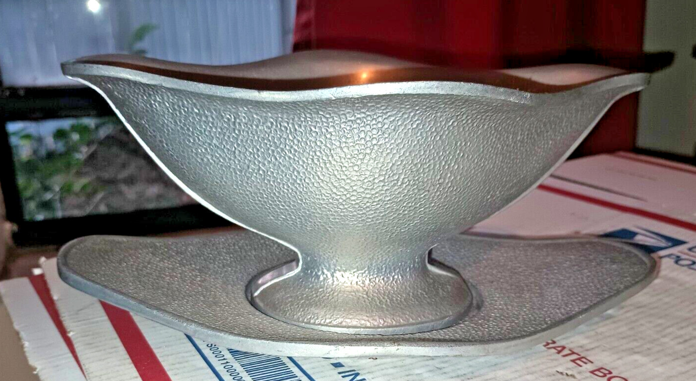 Vintage 1950\'s Guardian Service Hammered Aluminum Gravy Boat with Underplate