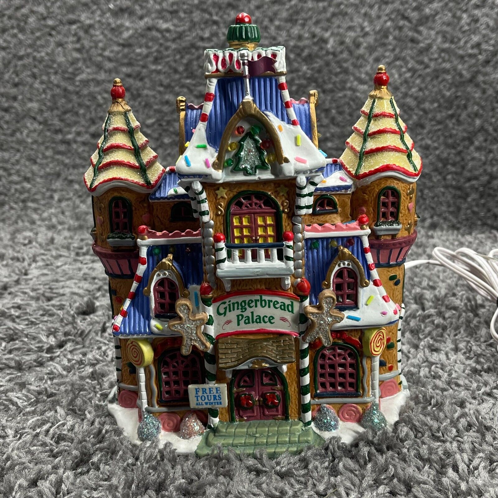Lemax Sugar N Spice Christmas Porcelain Gingerbread Palace - New in Box