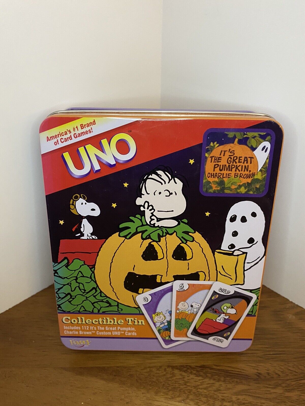 UNO It\'s the Great Pumpkin Charlie Brown Collector\'s Tin & Game