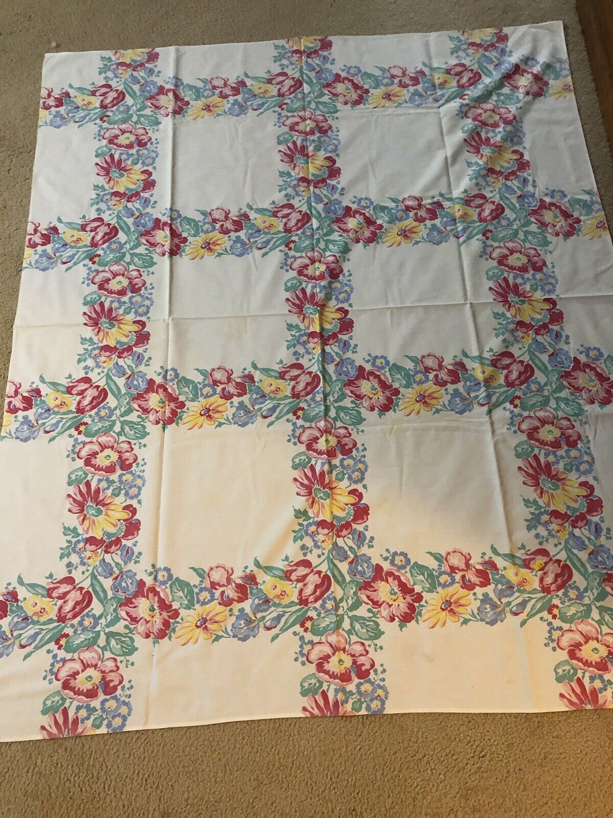 Vintage Mid-Century 53 x 65 Cotton Floral Print Tablecloth