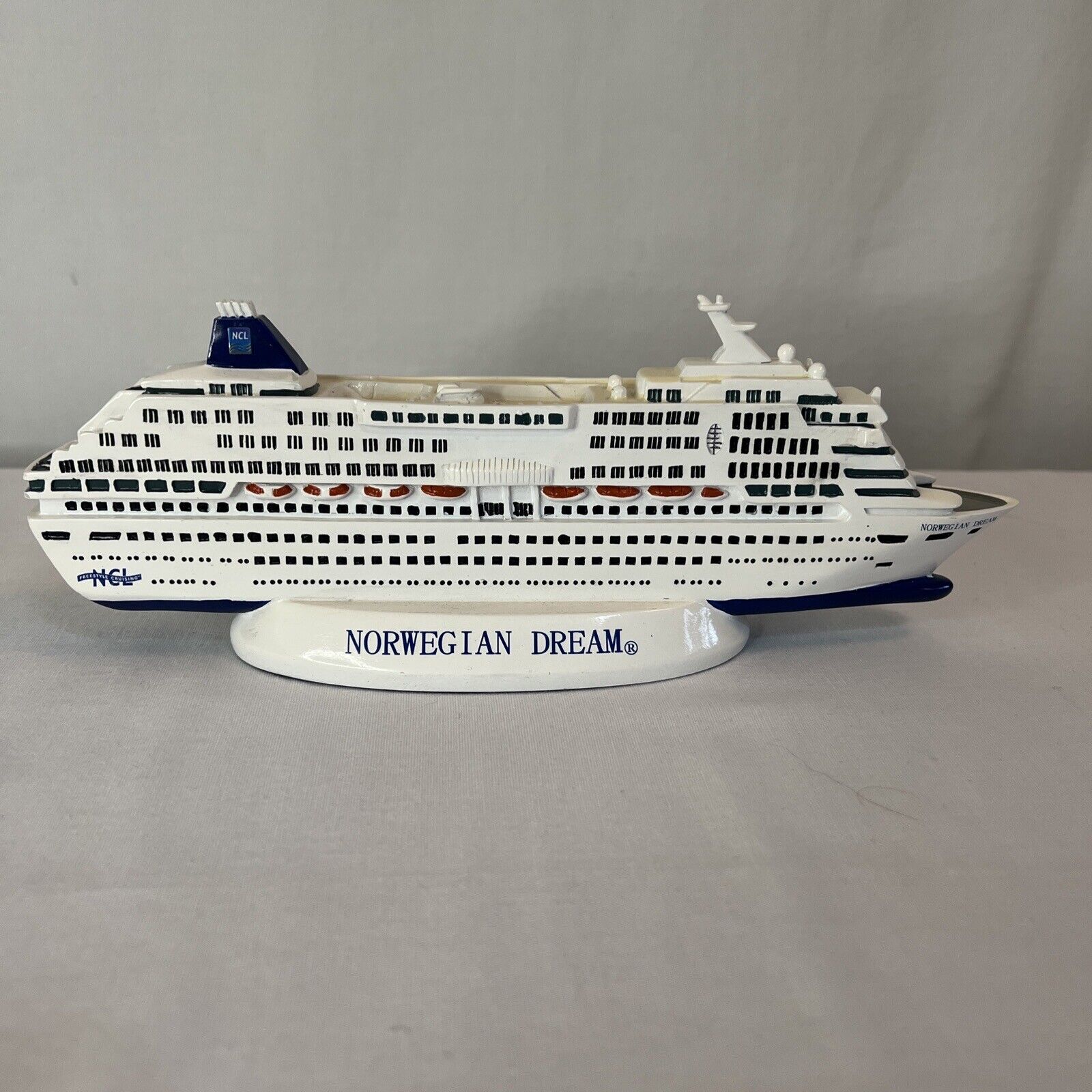 RARE NCL Norwegian Dream Model Ship 1.8lbs