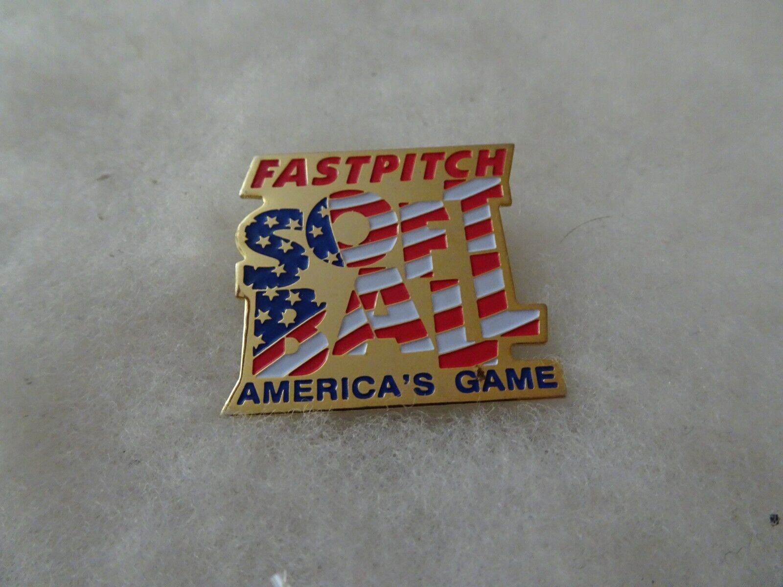 Fastpitch Softball America\'s game vintage logo pin